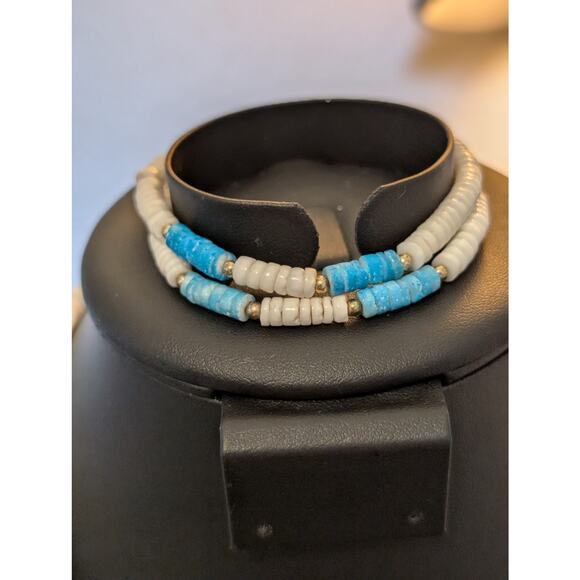 Vintage Lot of Puka Two Necklaces & Two Bracelets - Picture 4 of 8